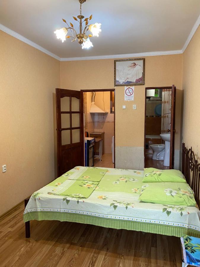 Семейный Дворик Sukhumi Eksteriør billede