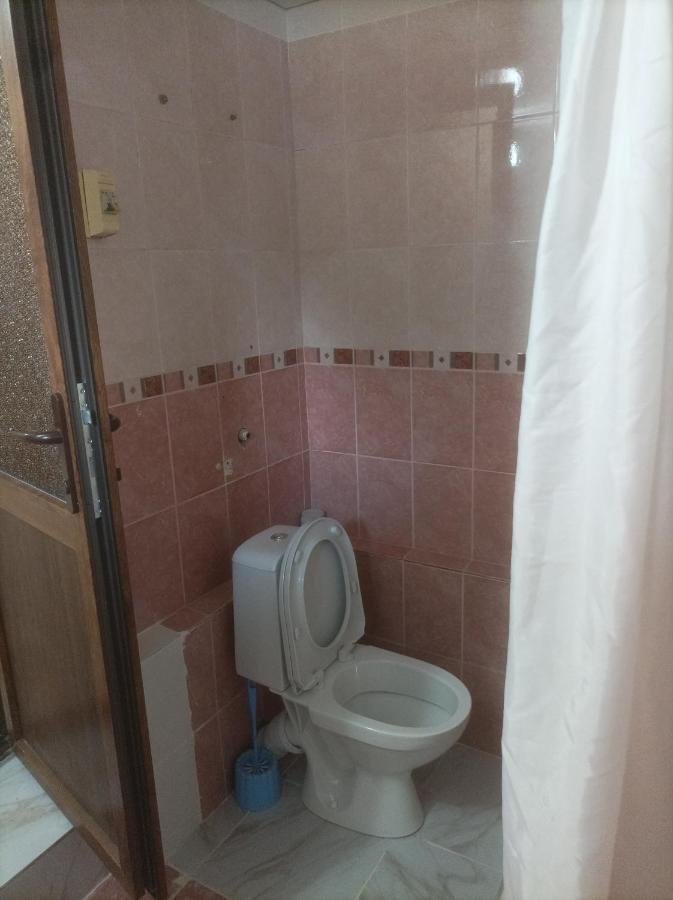 Семейный Дворик Sukhumi Eksteriør billede